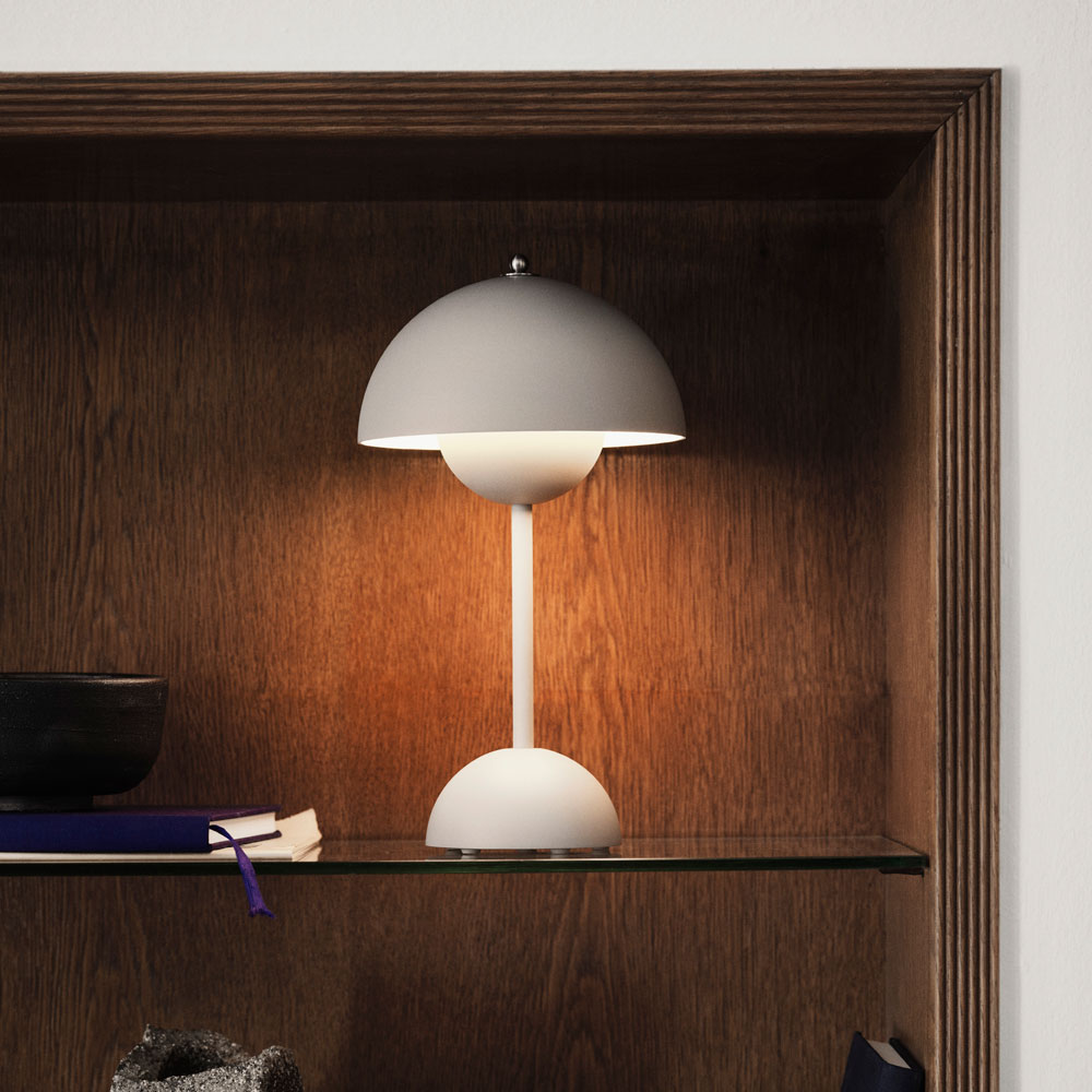 &Tradition Flowerpot VP9 Portable LED Table Lamp