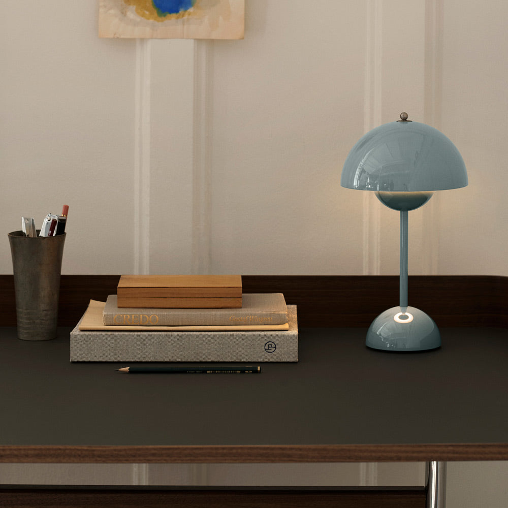 &Tradition Flowerpot VP9 Portable LED Table Lamp