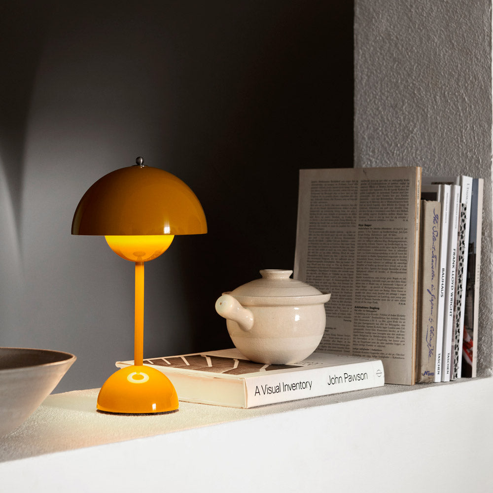 &Tradition Flowerpot VP9 Portable LED Table Lamp